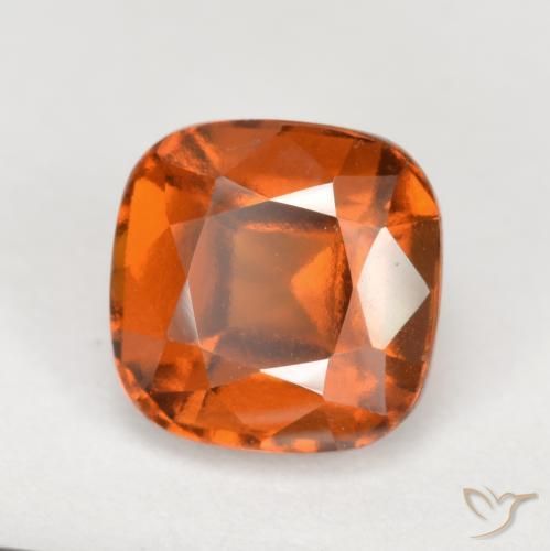 Grenat Hessonite Ambre orange naturelle Coussin, 2.17 ct, VVS-VS