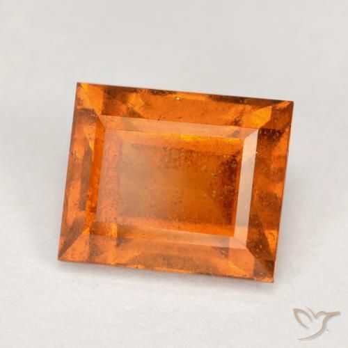 Grenat Hessonite Orange moyen naturelle Baquette, 2.15 ct, VS-SI