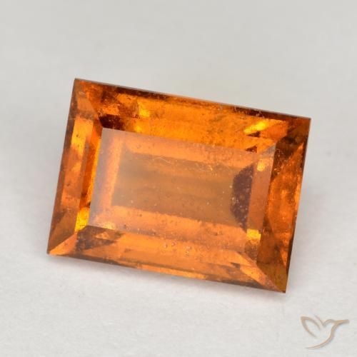 Grenat Hessonite Orange moyen naturelle Baquette, 2.11 ct, VS-SI