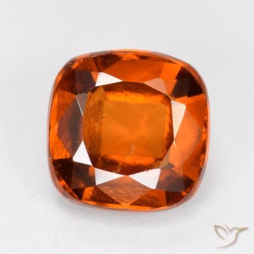 Grenat Hessonite Orange moyen naturelle Coussin, 2.24 ct, VS-SI