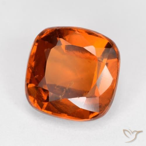 Grenat Hessonite Orange moyen naturelle Coussin, 2.24 ct, VS-SI