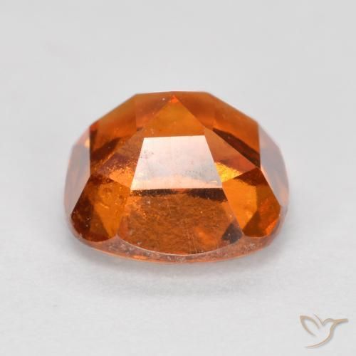 Grenat Hessonite Orange foncé naturelle Coussin, 2.00 ct, VS-SI