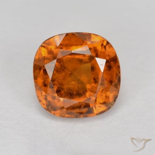 Grenat Hessonite Orange foncé naturelle Coussin, 1.50 ct, VS-SI