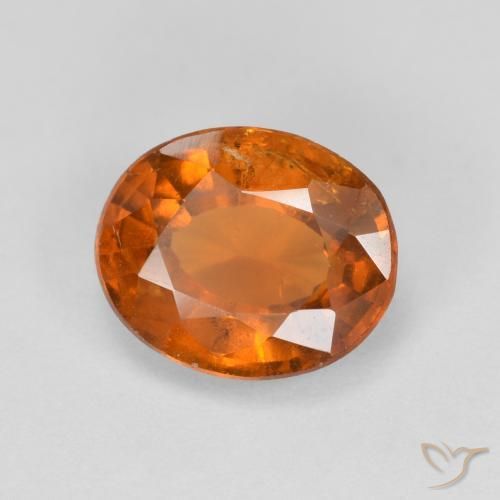 Grenat Hessonite Orange moyen naturelle ovale, 2.60 ct, VS-SI