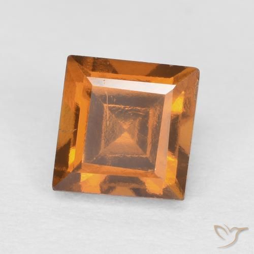 Grenat Hessonite Orange jaunâtre naturelle Carré, 0.94 ct, VS