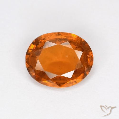 Grenat Hessonite Orange moyen naturelle ovale, 1.53 ct, VS