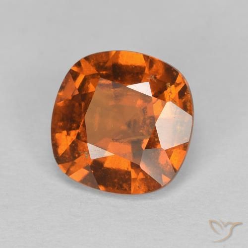 Grenat Hessonite Orange foncé naturelle Coussin, 1.50 ct, VS