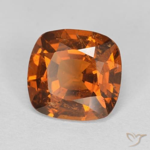 Grenat Hessonite Medium Dark-Orange naturelle Coussin, 1.74 ct, VVS-VS