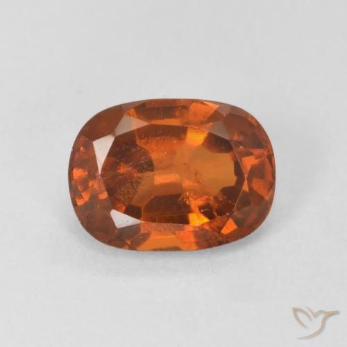 Grenat Hessonite Orange rougeâtre naturelle ovale, 1.64 ct, VS-SI