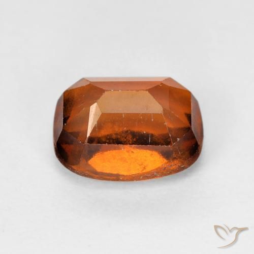 Grenat Hessonite Orange foncé naturelle Coussin, 2.40 ct, VS-SI