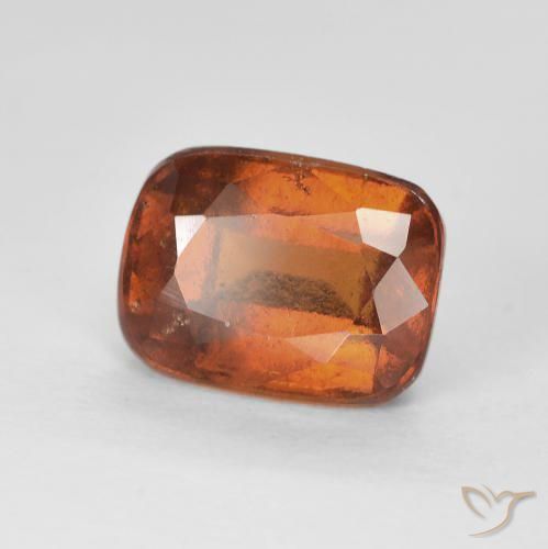 Grenat Hessonite Orange foncé naturelle Coussin, 2.67 ct, VVS-VS