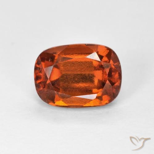 Grenat Hessonite Ambre orange naturelle Coussin, 2.05 ct, VVS-VS