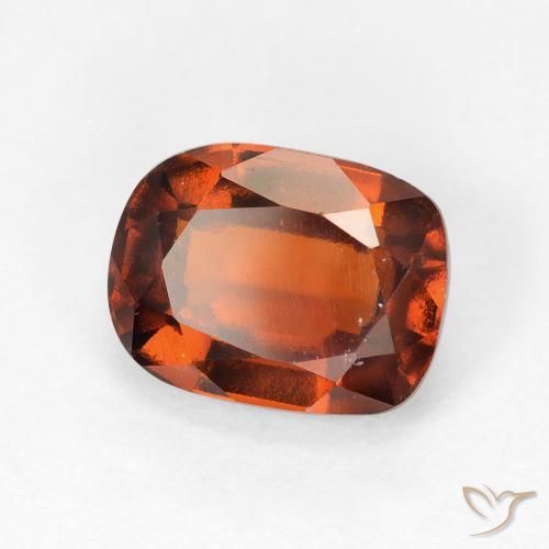 Grenat Hessonite Orange rougeâtre naturelle Coussin, 2.60 ct, VVS-VS