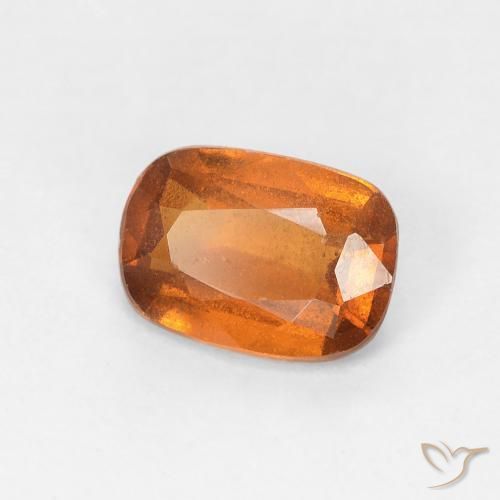 Grenat Hessonite Orange foncé naturelle Coussin, 0.94 ct, VS-SI