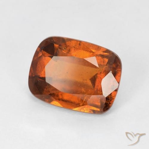 Grenat Hessonite Orange foncé naturelle Coussin, 2.60 ct, VS-SI