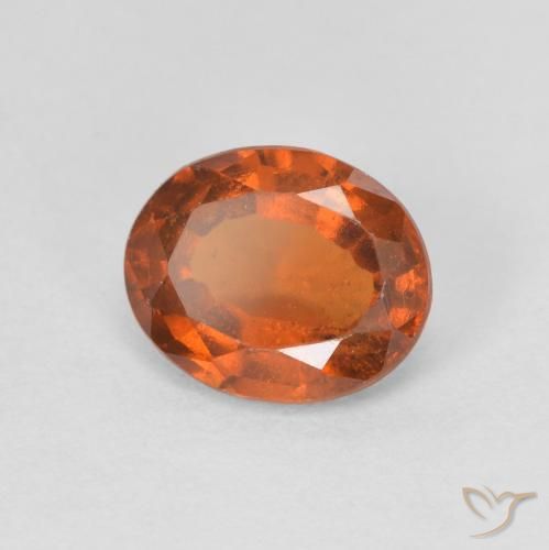 Grenat Hessonite Orange rougeâtre naturelle ovale, 1.37 ct, VS