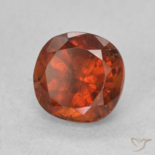 Grenat Hessonite Orange rougeâtre naturelle Coussin, 0.87 ct, VS