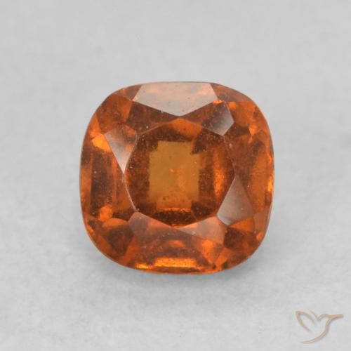 Grenat Hessonite Orange moyen naturelle Coussin, 0.73 ct, VS