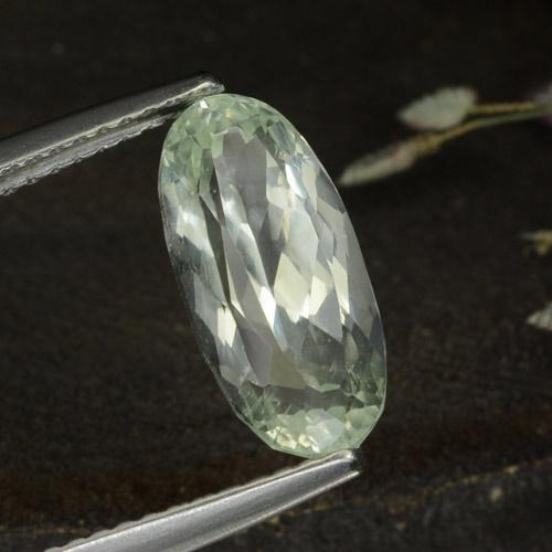 Hiddenite Gris vert moyen naturelle Coupe ovale, 3.76 ct, VS