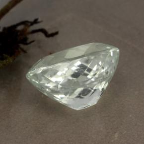 Hiddenite Vert clair naturelle Coupe ovale, 5.82 ct, VVS-VS