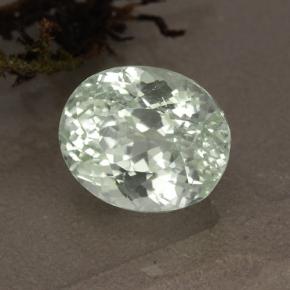 Hiddenite Blanc verdâtre naturelle Coupe ovale, 6.15 ct, VVS-VS