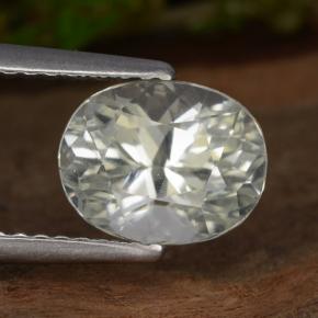 Hiddenite Vert clair naturelle Coupe ovale, 2.60 ct, VVS-VS