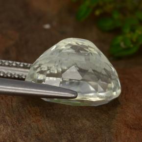 Hiddenite Vert grisâtre naturelle Coupe ovale, 4.44 ct, VVS-VS