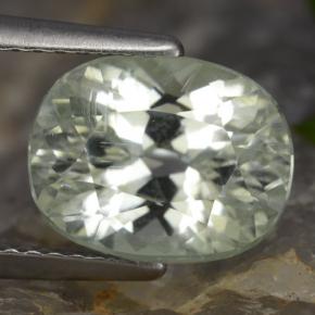 Hiddenite Blanc clair verdâtre naturelle Coupe ovale, 4.41 ct, VS