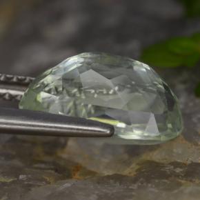 Hiddenite Vert clair naturelle Coupe ovale, 3.32 ct, VVS-VS