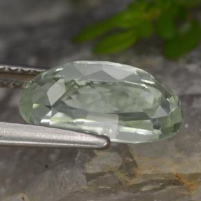 Hiddenite Blanc clair verdâtre naturelle Coupe ovale, 2.44 ct, VVS-VS