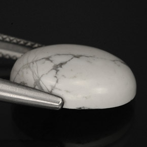 Howlite Blanc grisâtre naturelle Coupe ovale, 5.82 ct, Opaque