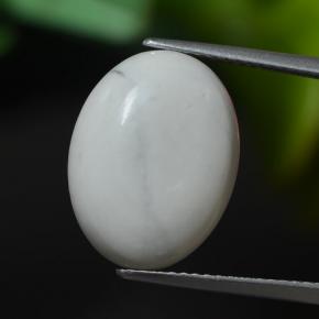 Howlite blanc grisâtre naturelle coupe ovale, 8,56 ct, opaque