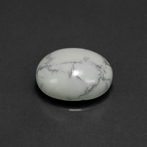 Howlite Blanc grisâtre naturelle Coupe ovale, 2.60 ct, Opaque