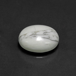 Howlite blanc naturelle coupe ovale, 2,69 ct, opaque