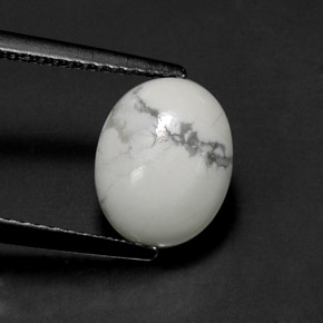 Howlite blanc naturelle coupe ovale, 2,55 ct, opaque