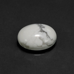 Howlite blanc naturelle coupe ovale, 2,55 ct, opaque
