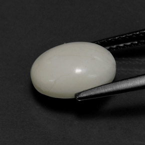 Howlite blanc naturelle coupe ovale, 2,63 ct, opaque