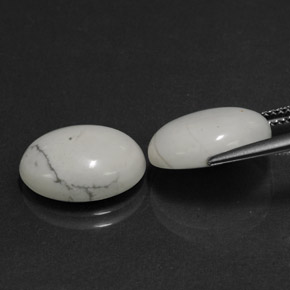 Achetez naturel ct Blanc grisâtre Howlite gems, Coupe ovale, En provenance États Unis chez GemSelect. En stock, livraison internationale!