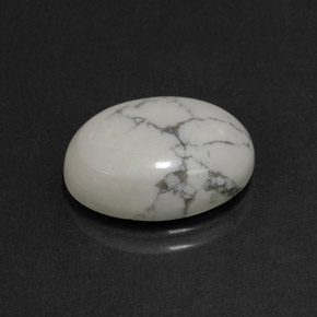Howlite blanc naturelle coupe ovale, 8,24 ct, opaque