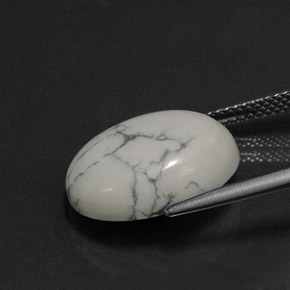 Howlite blanc naturelle coupe ovale, 8,24 ct, opaque