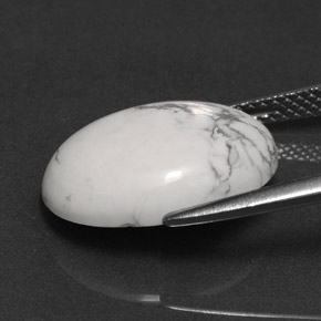 Howlite blanc naturelle coupe ovale, 7,41 ct, opaque