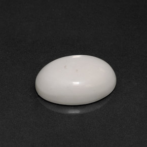 Howlite blanc naturelle coupe ovale, 8,21 ct, opaque