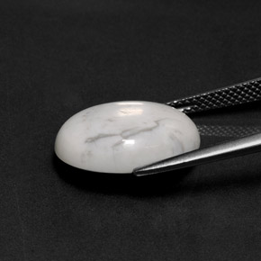 Howlite blanc naturelle coupe ovale, 8,12 ct, opaque