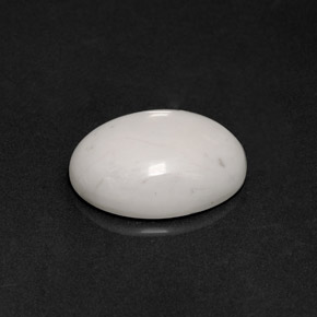 Howlite blanc naturelle coupe ovale, 8,38 ct, opaque