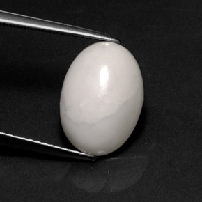 Howlite blanc naturelle coupe ovale, 4,74 ct, opaque