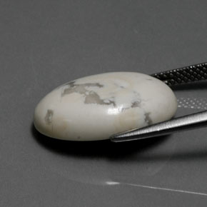 Howlite Blanc grisâtre naturelle Coupe ovale, 9.40 ct, Opaque