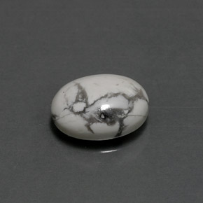 Howlite Blanc grisâtre naturelle Coupe ovale, 2.48 ct, Opaque