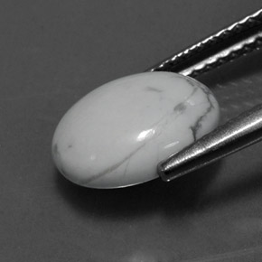 Howlite blanc naturelle coupe ovale, 2,55 ct, opaque