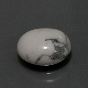 Howlite blanc naturelle coupe ovale, 2,30 ct, opaque