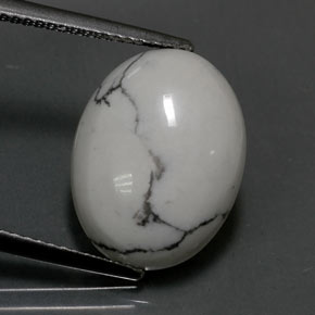 Howlite blanc naturelle coupe ovale, 7,17 ct, opaque